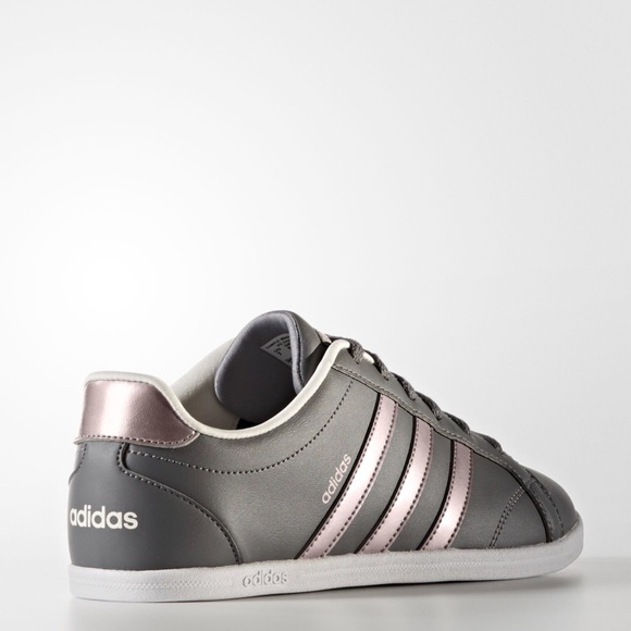 adidas women's coneo qt shoe